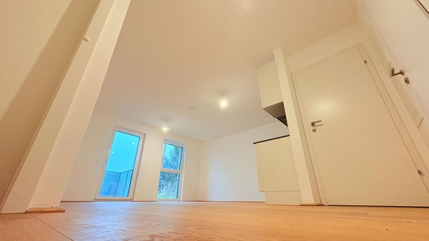 IN ESSLING/ 22., Schafflerhofstrasse/ Höchster Wohnkomfort mit Balkon, Stellplatz sogar erwünscht!! - Photo 1