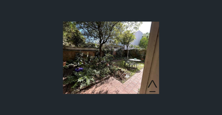 Two Bedroom Art-Deco Apartment - Photo 4