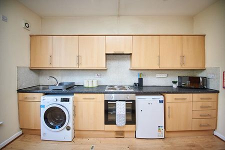 4 bedroom maisonette to rent - Photo 4