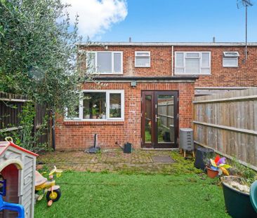 3 bedroom end of terrace house to rent - Photo 3