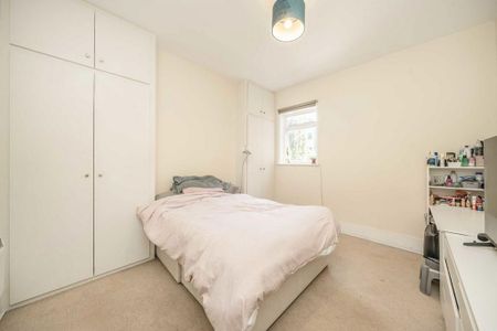 4 bedroom flat to rent - Photo 5