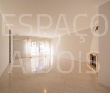 Belas, Lisbon - Photo 2