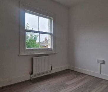 2 Bed Flat, East Dulwich Grove, SE22 - Photo 4