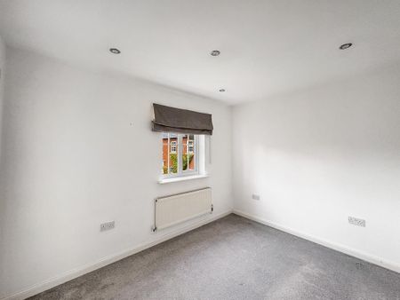 3 bedroom terraced house to rent - Photo 2