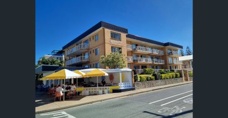 Hedges Avenue Apartment Opposite Beach - Photo 4