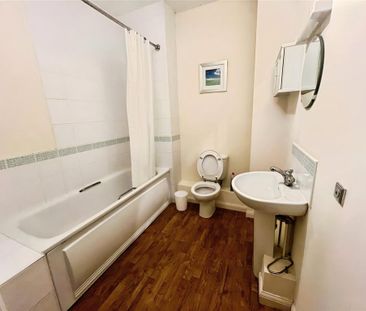 2 bedroom apartment to rent - Photo 4