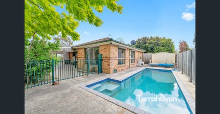 Spacious Family Haven with Poolside Entertaining - Photo 3