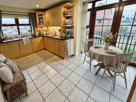 4 Keightley Court, Lisburn, BT28 1BA - Photo 2