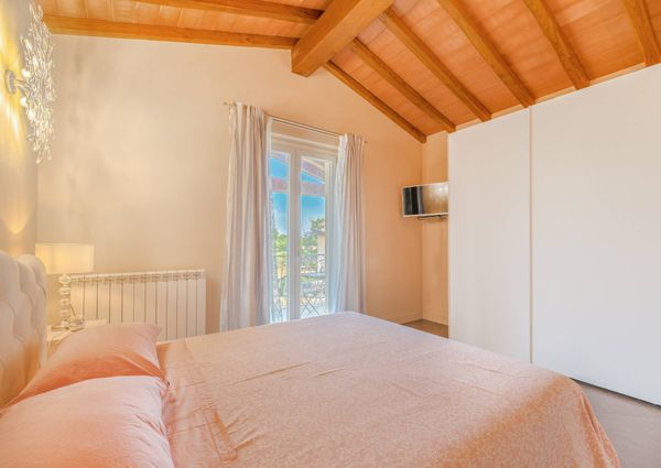 Villa in Affitto a Seravezza – Zona: Querceta