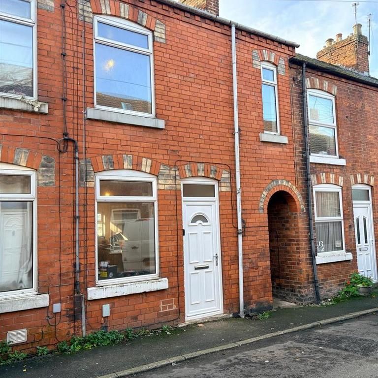 3 bedroom terraced house to rent - Photo 1
