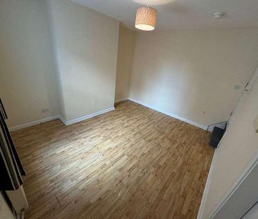 Marley Terrace, Leeds, LS11 - Photo 4