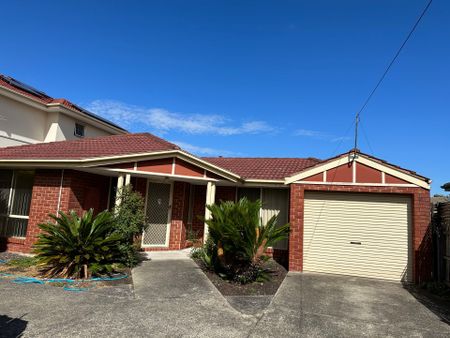 Close to Everything in Springvale - Photo 3