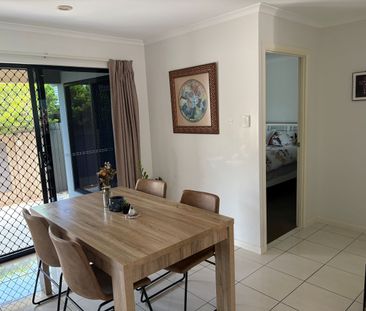 2/5 Mussett Street, Glenella - Photo 3