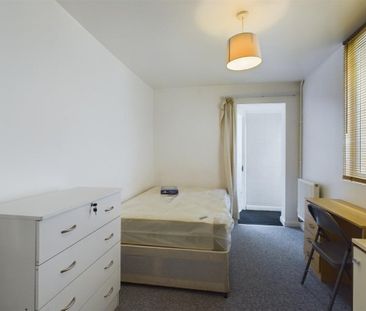 Whippingham Road, Brighton - Photo 2