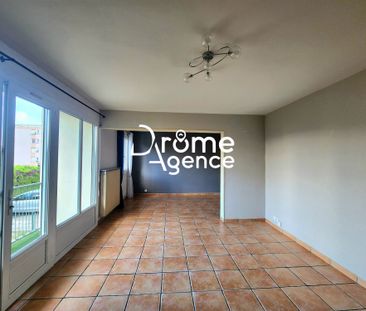 Location Appartement 5 pièces 84m² GUILHERAND GRANGES 07500 - Photo 2