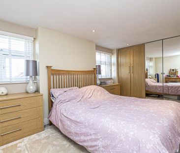 5 bedroom semi-detached house to rent - Photo 5