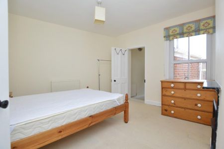 3 bedroom terraced house to rent - Photo 3