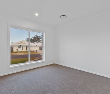 Space, Comfort & Style for the Whole Family - Photo 3