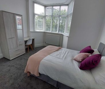 Beautiful -Luxury Co Living in NE4 - 6 Person Shared house - Photo 6