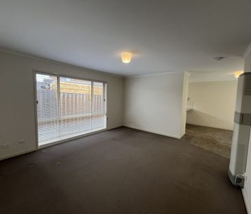 Everything at Your Doorstep - Right Here in Traralgon - Photo 1