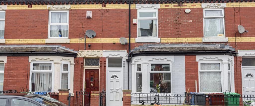 2 bedroom terraced house to rent - Photo 1