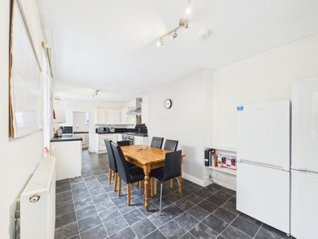 5 bedroom house share to rent - Photo 4