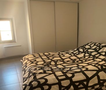 Location Appartement 3 pièces 54m² LA VALETTE DU VAR 83160 - Photo 3