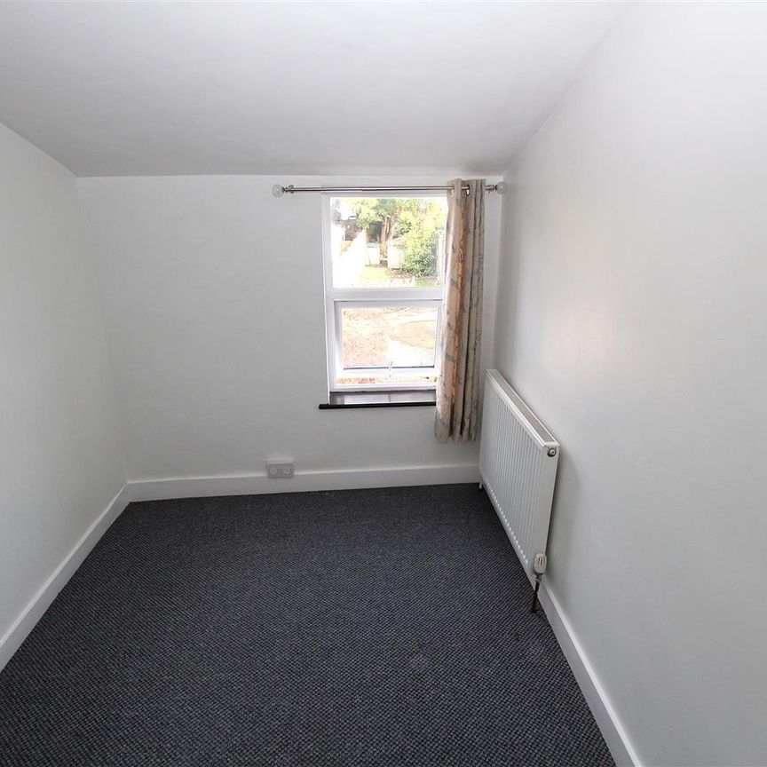 2 bedroom Terraced House to let - Photo 1