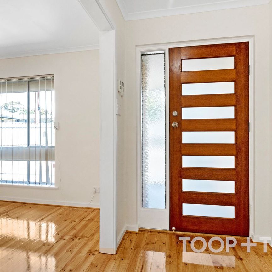 Low maintenance home - Photo 1