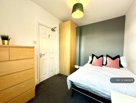 4 bedroom terraced house to rent - Photo 4