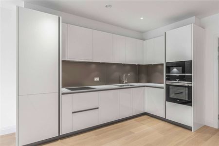 A luxury two bed apartment situated beside the River Thames. - Photo 4