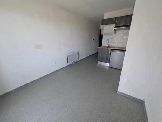 Location Appartement 1 pièce 18m² NIMES 30000 - Photo 1
