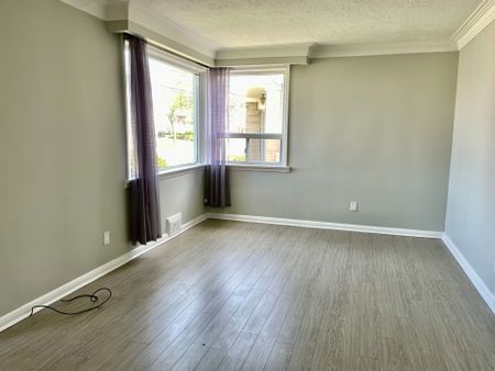 For Lease - 33 Bentworth Avenue Unit# Main, Toronto, Ontario - Photo 2