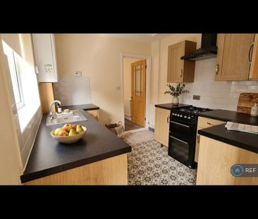 2 bedroom terraced house to rent - Photo 4