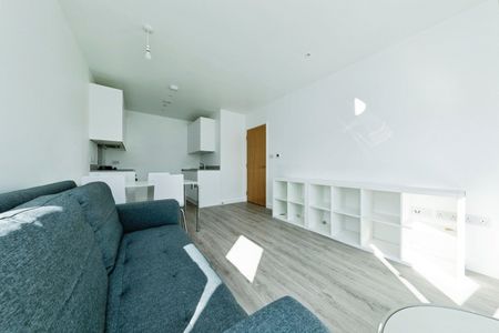 1 Bed Flat, Addiscombe Grove, CR0 - Photo 2