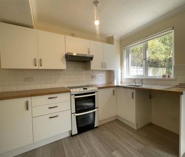 2 bedroom semi-detached house to rent - Photo 4