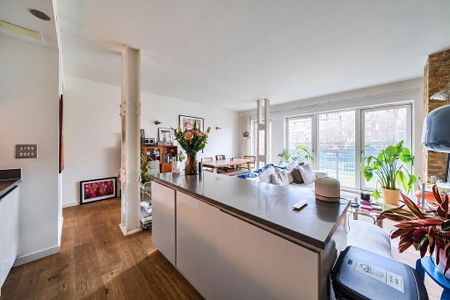 2 bedroom flat to rent - Photo 2