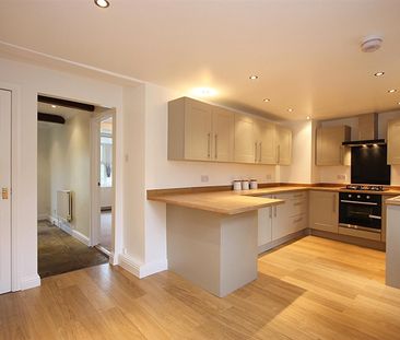 3 bedroom terraced house to rent - Photo 2