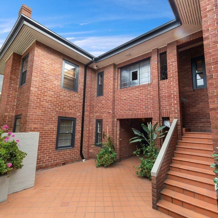 Spacious first floor apartment - Photo 1