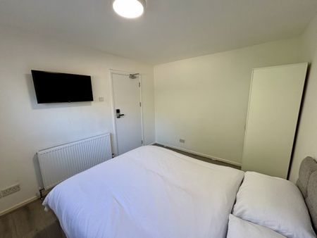 RM 3, Northside Walk, Arnold, Property for rent - Photo 4