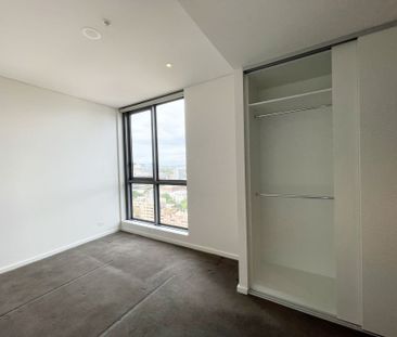 CONTEMPORARY 2-BEDROOM APARTMENT IN THE HEART OF DARLING SQUARE - Photo 4