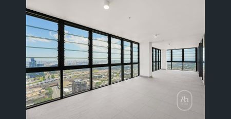 Furnished Luxury Apartment with huge winter garden @ The Spencer Building - Photo 4