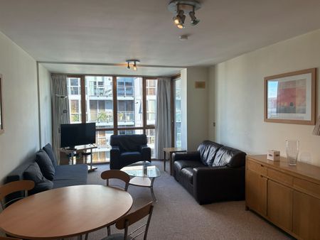 Apt 51 The Hibernian , Grand Canal Dk, Dublin 4 - Photo 3