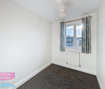 3 bedroom mews to rent - Photo 2