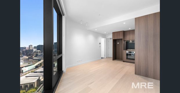 Bespoke living in heart of Southbank - Washing machine included - Photo 1