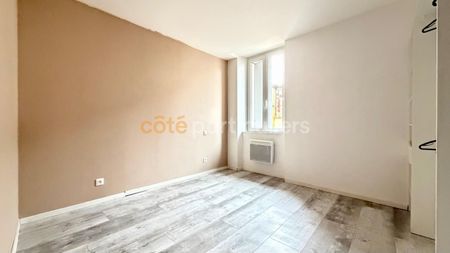 Location Appartement 4 pièces 92m² - Photo 2