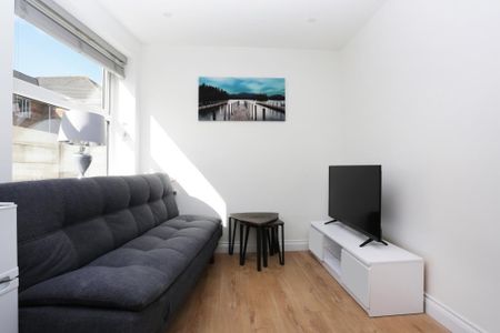 Stafford Road, Bournemouth - Photo 2