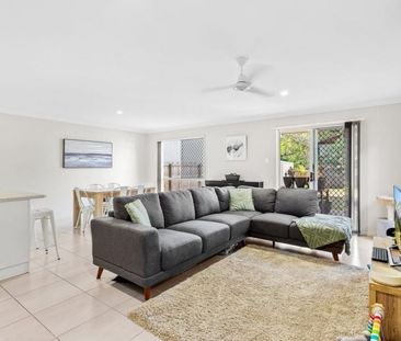 Modern Family home ready for you to move into! - Photo 1