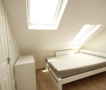 6 bedroom semi-detached house to rent - Photo 3