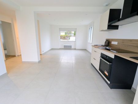 Location Maison 6 pièces 121m² GUER 56380 - Photo 2